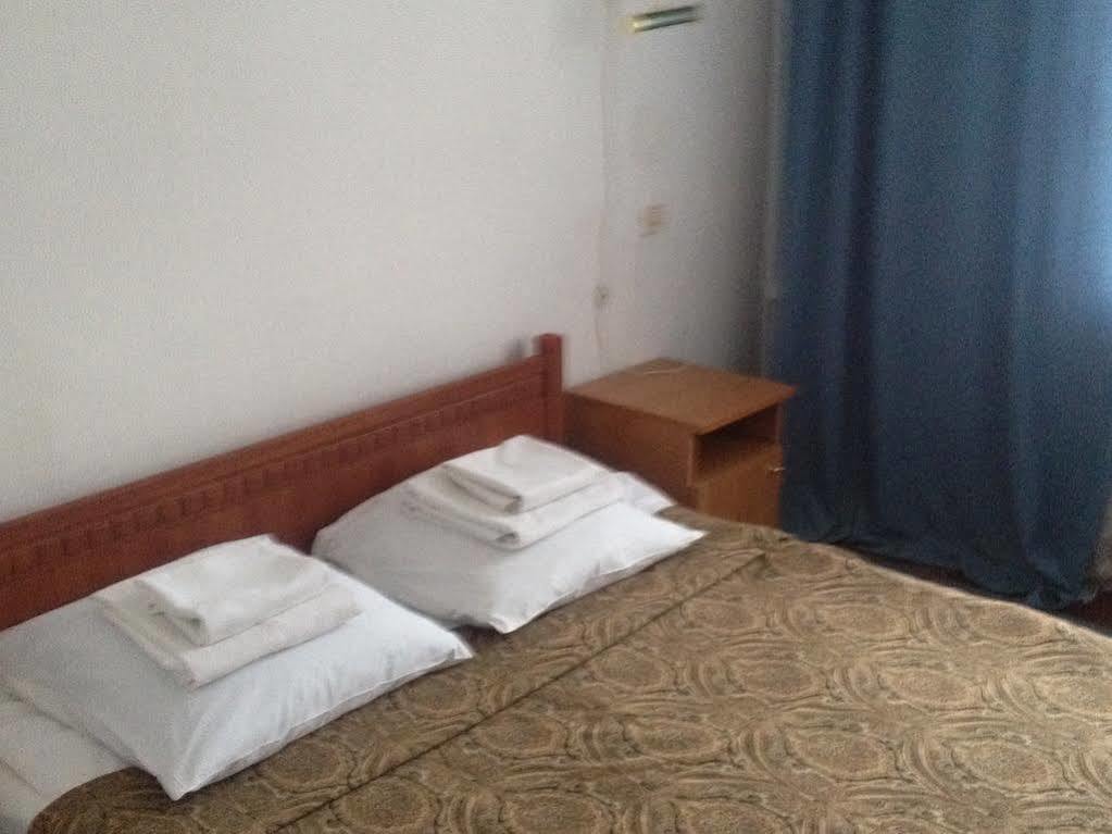 Kolos Hotel Obolon Kijev Kültér fotó