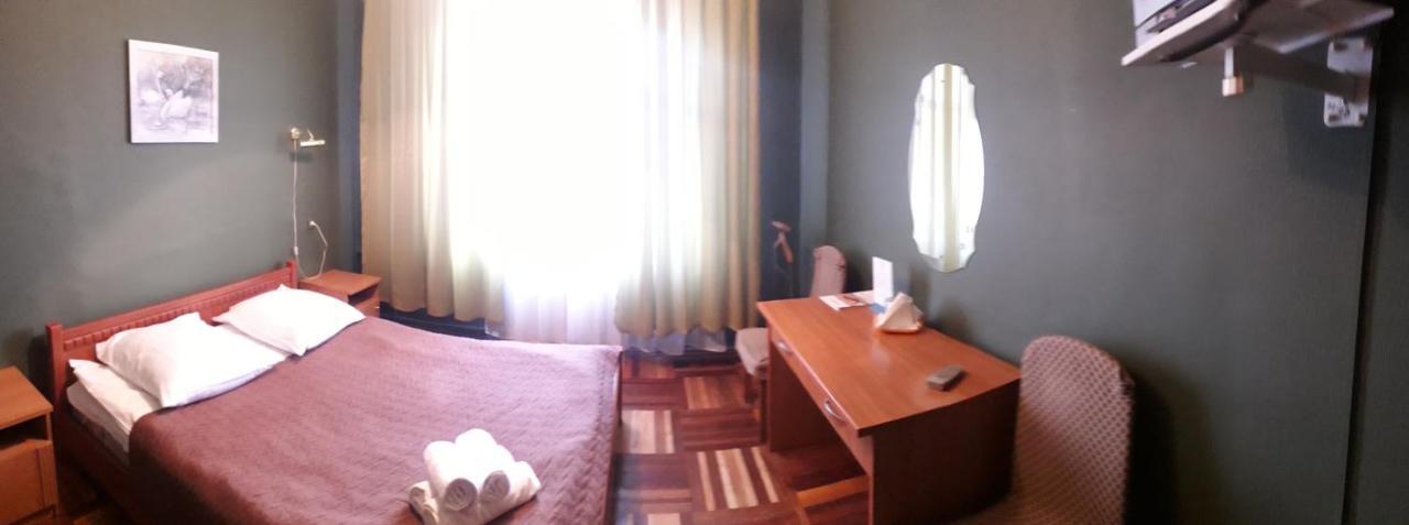 Kolos Hotel Obolon Kijev Kültér fotó