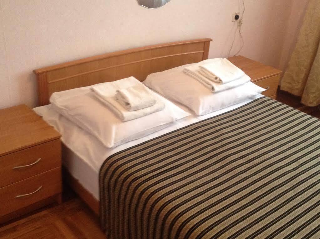 Kolos Hotel Obolon Kijev Kültér fotó