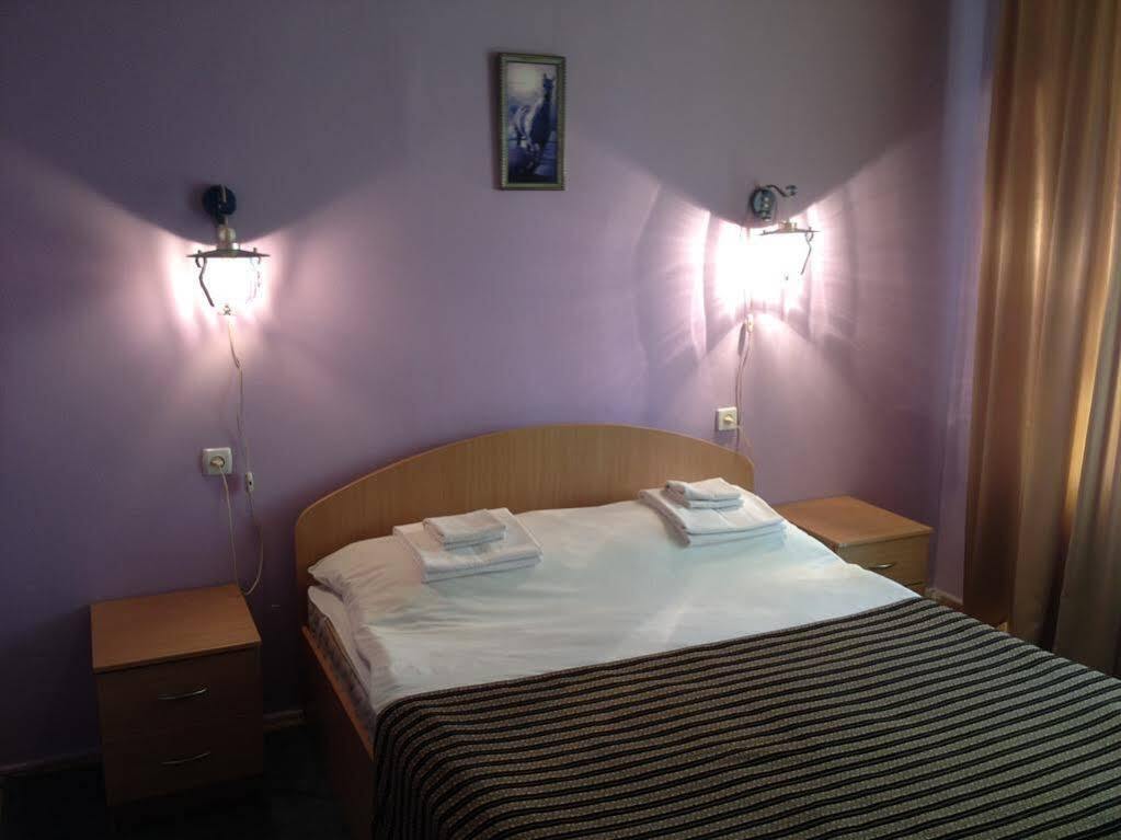 Kolos Hotel Obolon Kijev Kültér fotó
